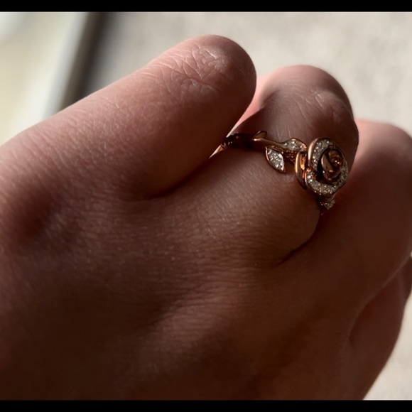 ✨ 3x HP ✨ Worn Twice Max. ✨ Belle 🥀 Ring w/ Real Diamonds ✨ - Picture 4 of 14